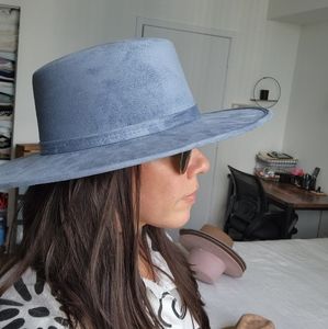 indiana style hat, made of suede leather, made in mexico.